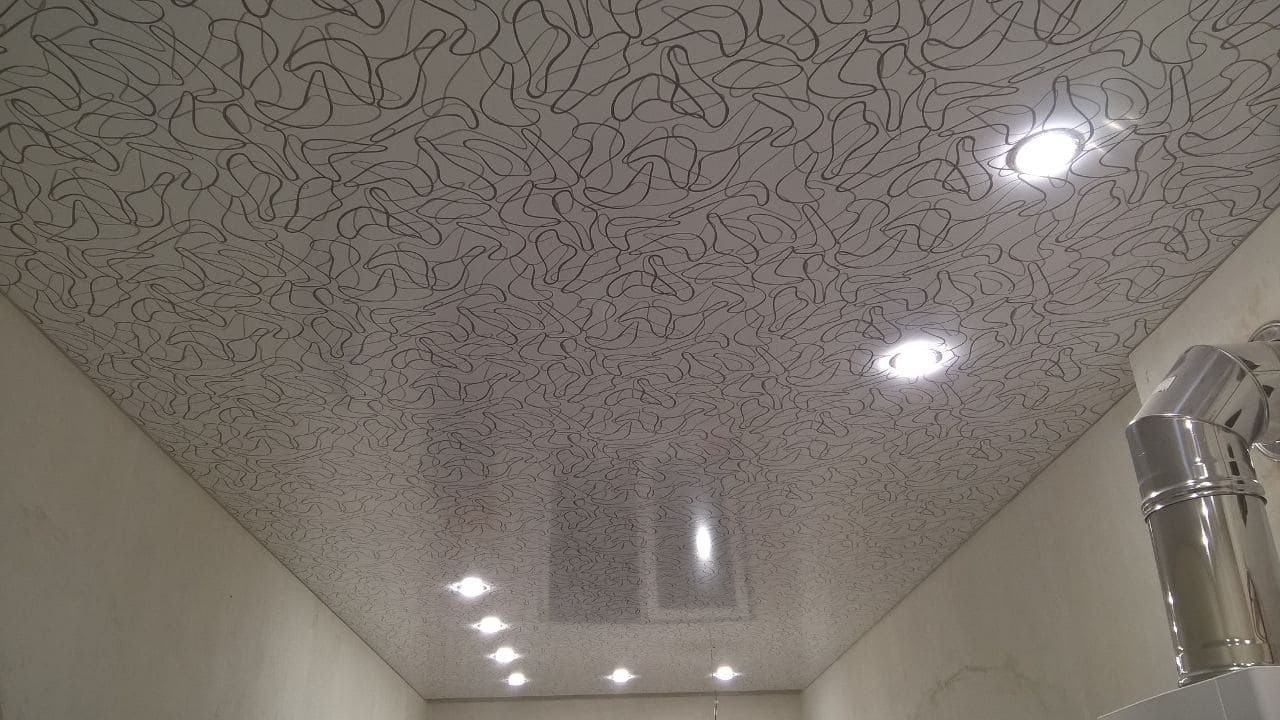 Натяжной потолок в обычной квартире