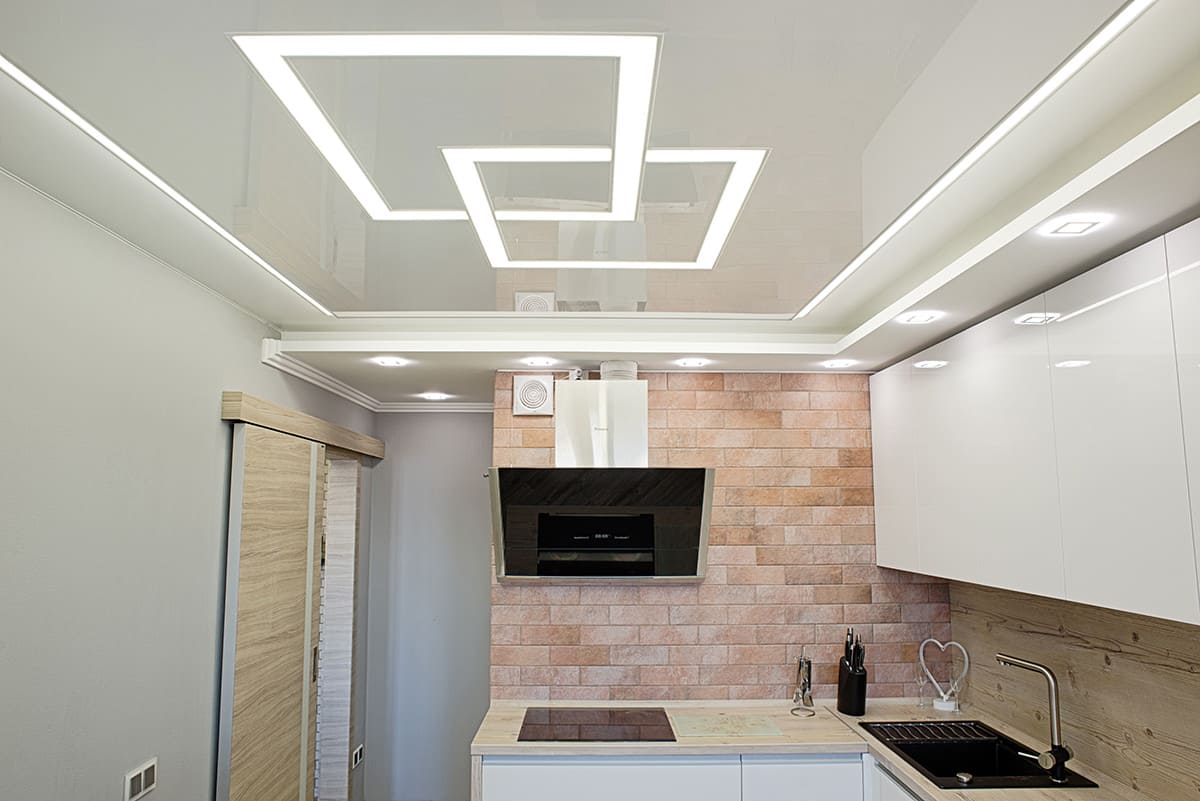 Заказать натяжной потолок на кухню в Alezi: богатый выбор дизайна, доступные цены